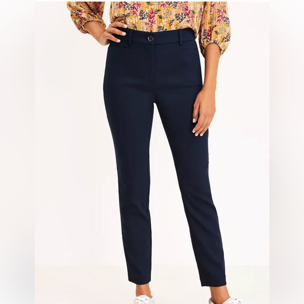 Loft 14 Dress Pants.   Sutton style.  Like new.   Forever Navy.